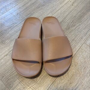UNISEX Archie’s arch support Neutral Tan Slide Sandals men 6 women’s 7
